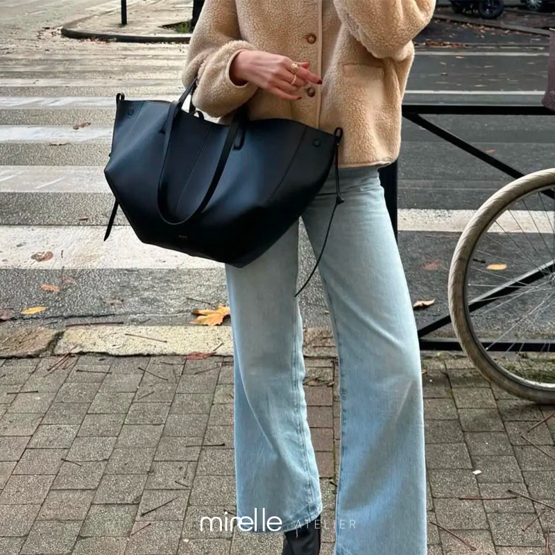 Isadora – Luxurious Bucket Tote