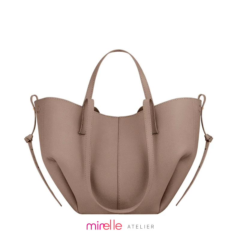 Isadora – Luxurious Bucket Tote