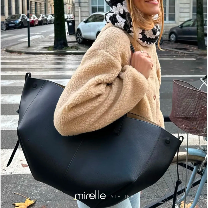 Isadora – Luxurious Bucket Tote